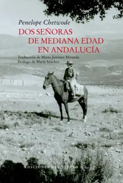 Black-and-white cover of Dos señoras de mediana edad en Andalucía, Spanish paperback edition