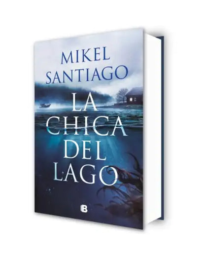 Hardcover La Chica del Lago by Mikel Santiago, dark blue underwater cover